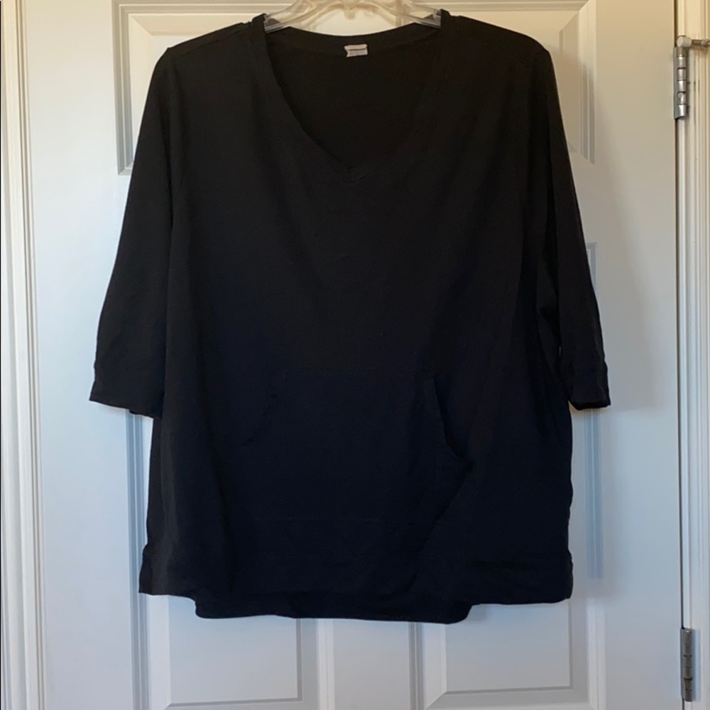 Danskin athleisure top.